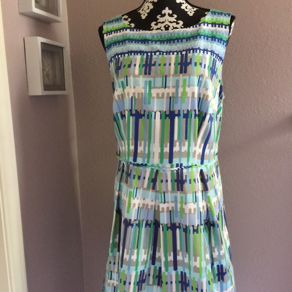 SOLD Dress Barn Fit & Flare Pleated Dress Size 14 - Picture 3 of 8
